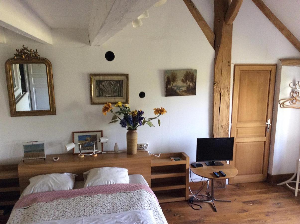 Lilac Cottage Saint-Lubin-de-la-Haye Bagian luar foto